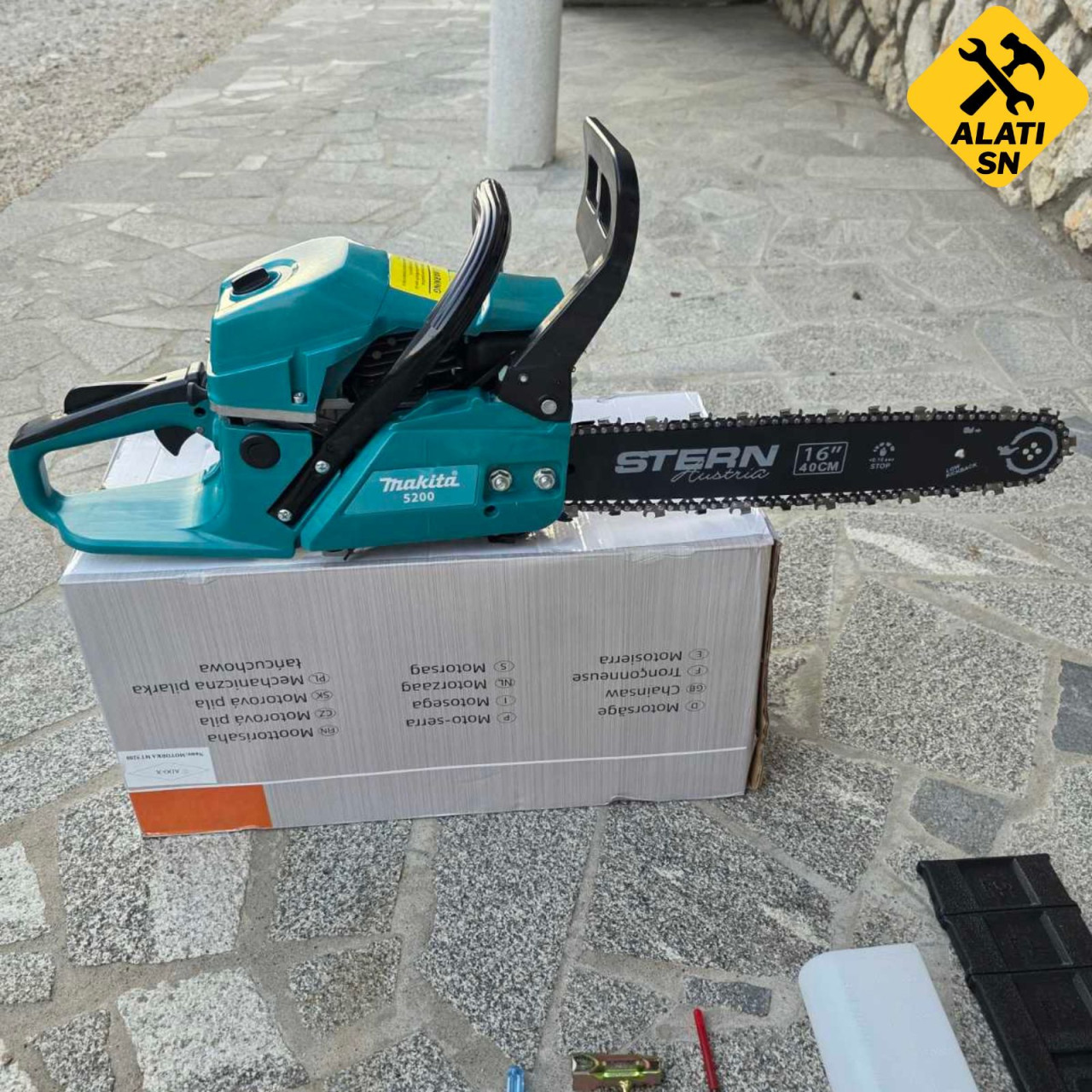 Motorna pila Makita 5200 (2.4 kW)